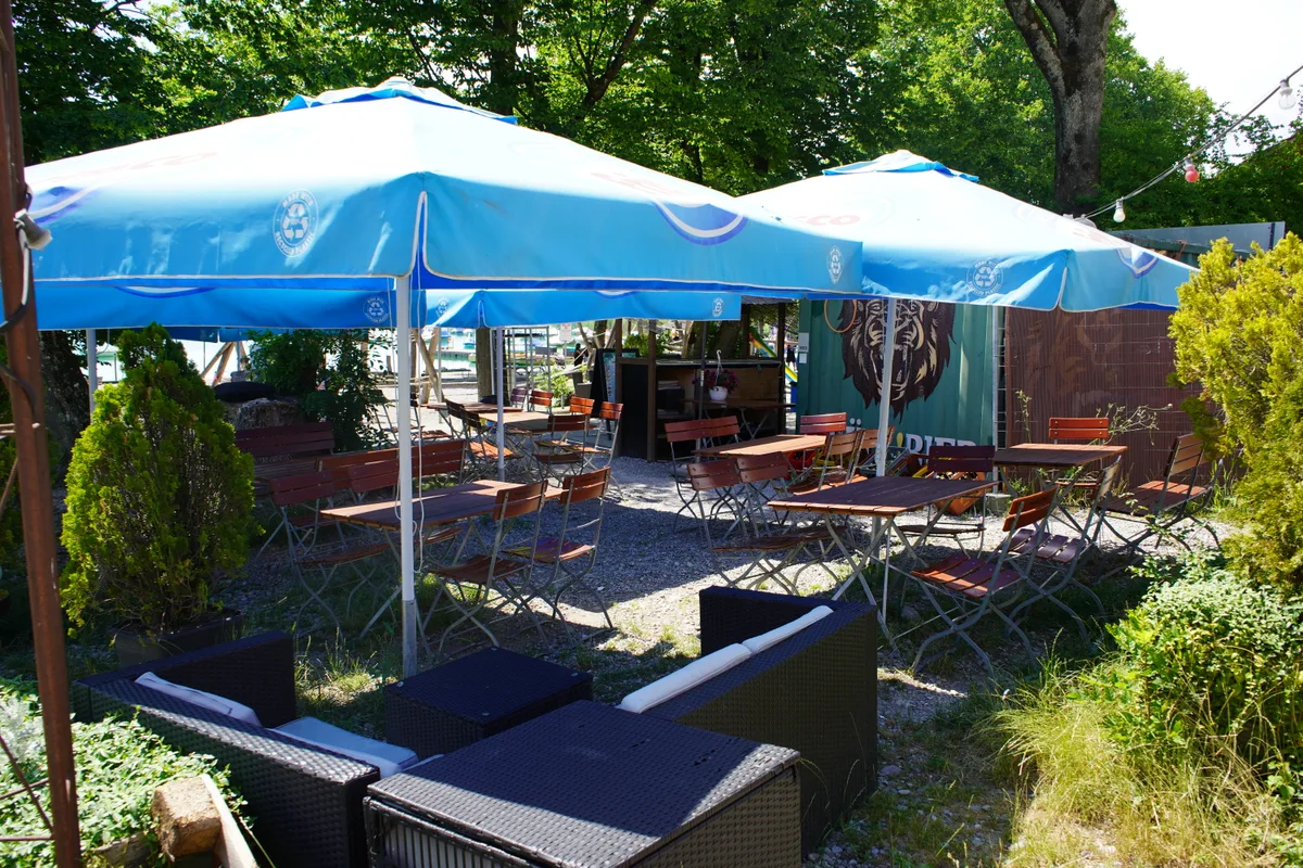 Der Gastrocontainer von Andreas Brüllmann am Seequai Pfäffikon